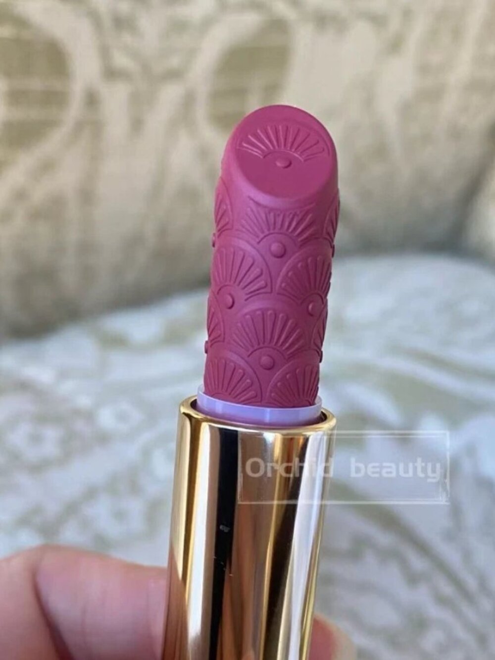 New Limited edition Estee Lauder Lipstick~Revealing Rose~Full size 3.5g